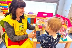 VOLONTARIA-E-BIMBA-VARESE-copia-2048x1700